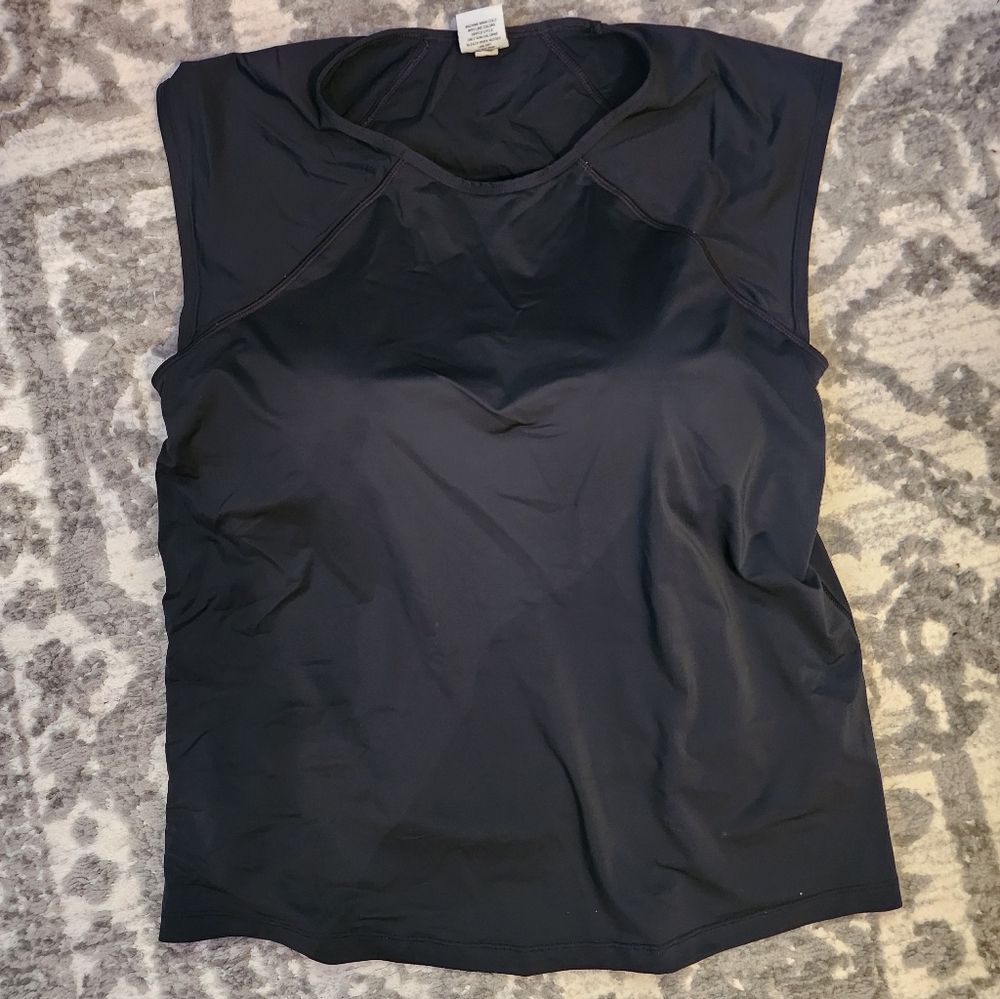 Duluth Trading Swimsuit Top With Cups